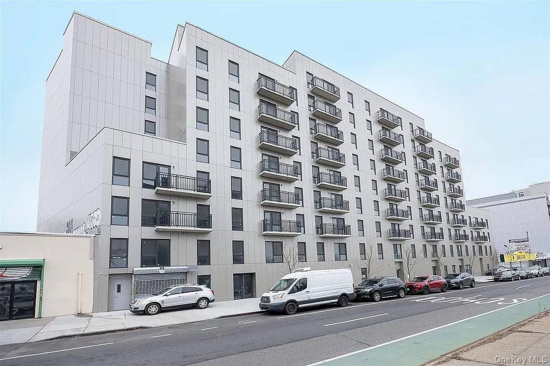 Entrance 70 33 Queens Blvd, Woodside, NY 11377 Welcome to Skyhill.