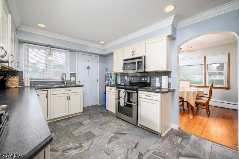 Step inside and be amazed by the space !