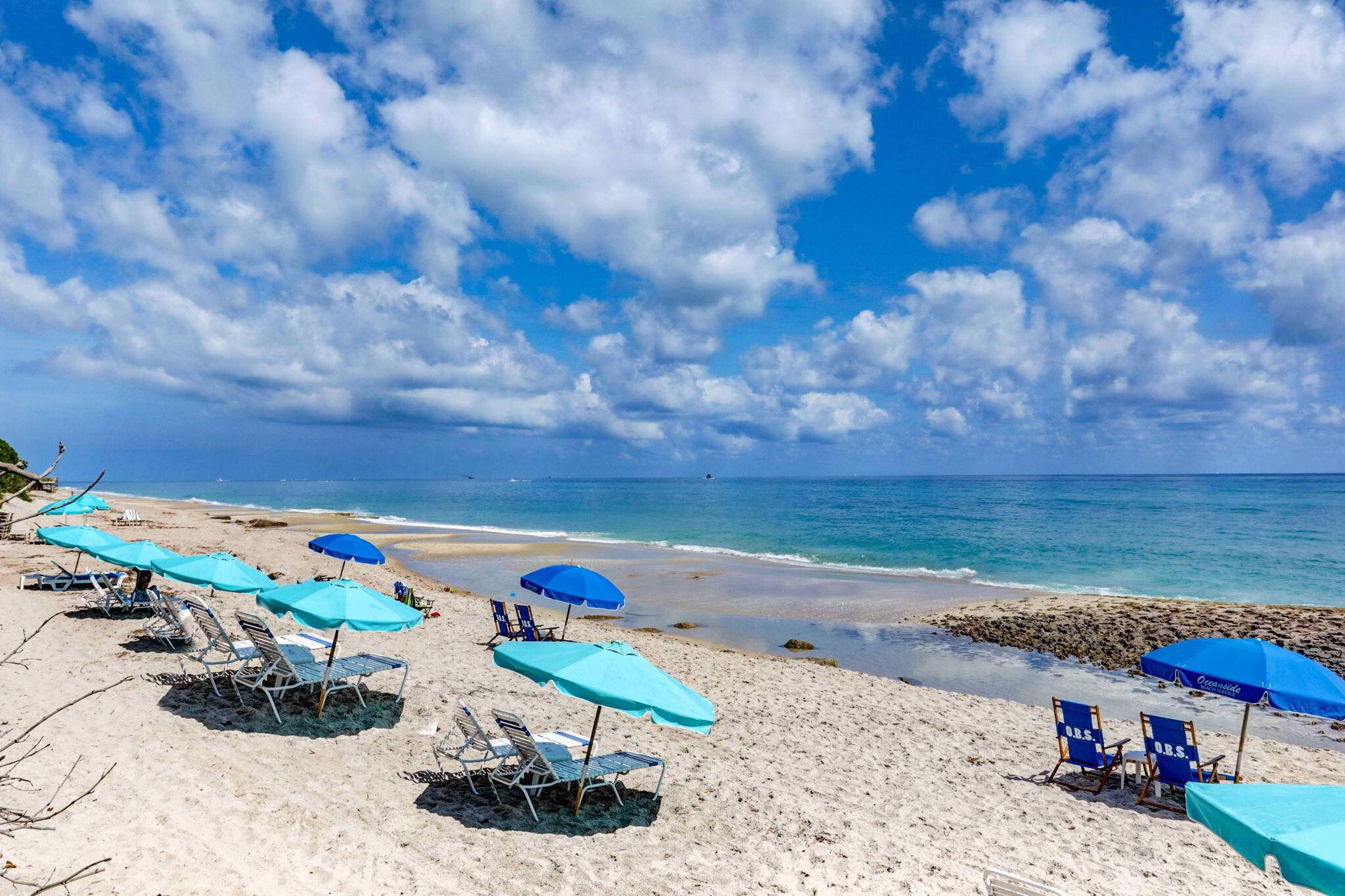 2 Bedroom, 2 Bath Condo w Ocean Intracoastal Views.
