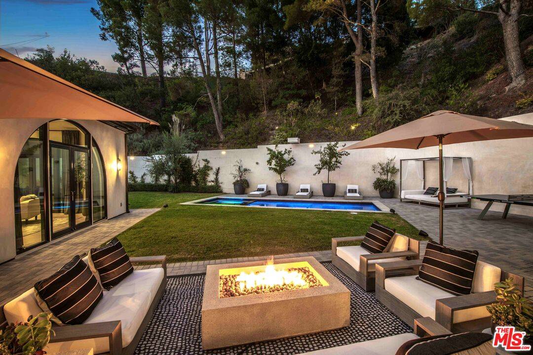 9577   Lime Orchard Rd 5BR Beverly Hills Post Office | B.H.P.O. La