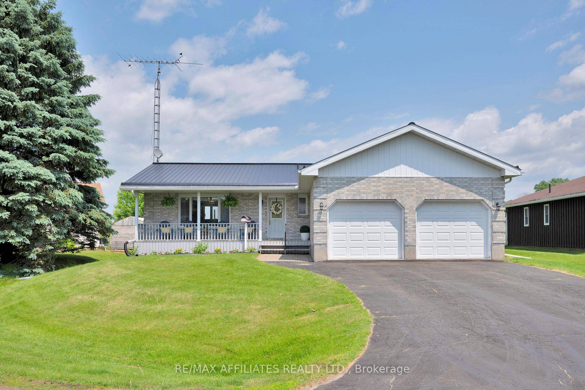 Welcome to 5210 Meadowlands Drive a solid, well cared for bungalow located in one of Cardinals most desirable neighbourhoods.