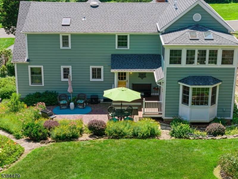 Welcome to this beautifully maintained 4 bedroom custom home in the desirable Twin Lake community.