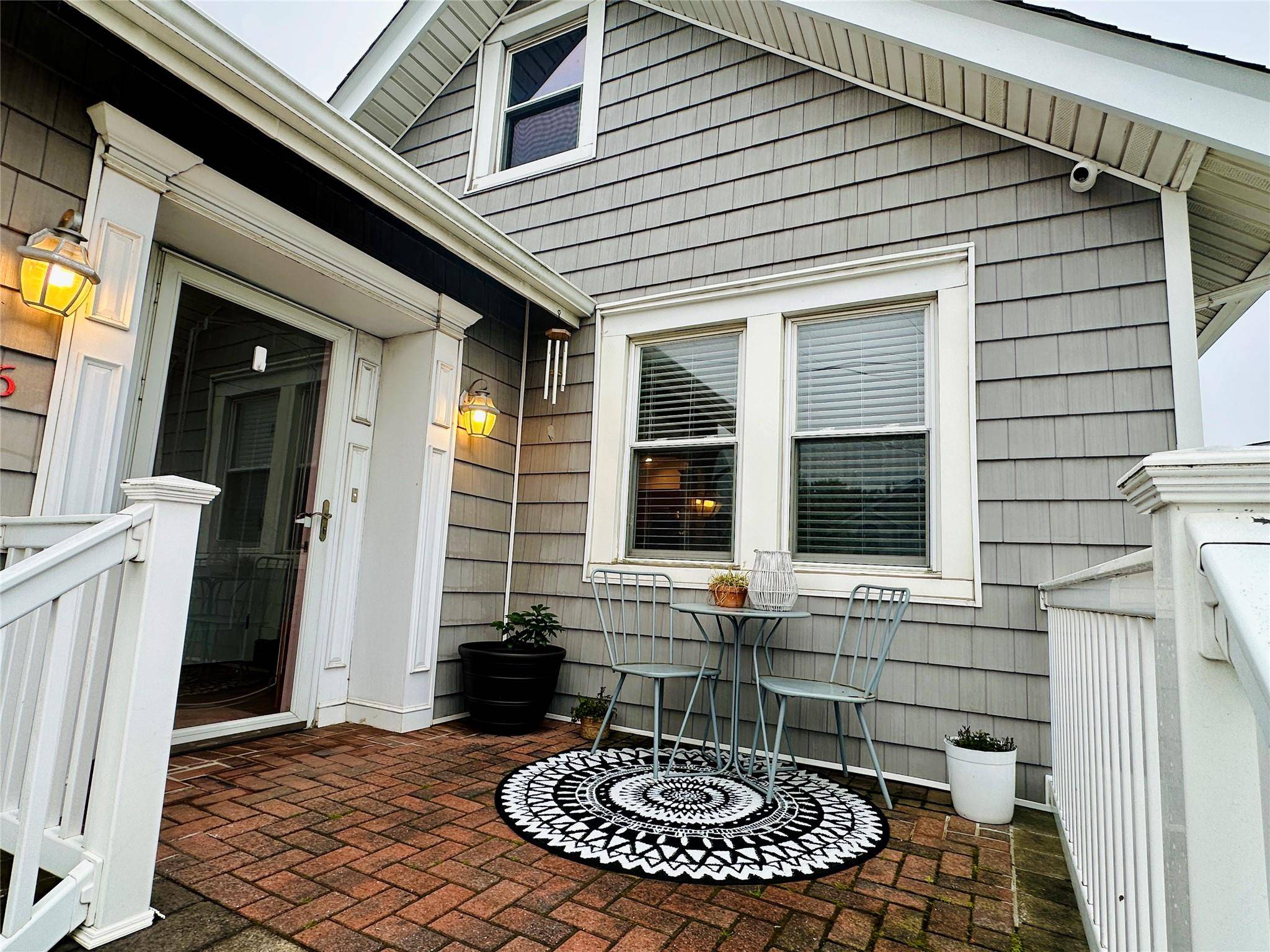 Newly updated 3 bedroom, 1 bath apartment with patio and outdoor shed for extra storage in the center of Long Beach.