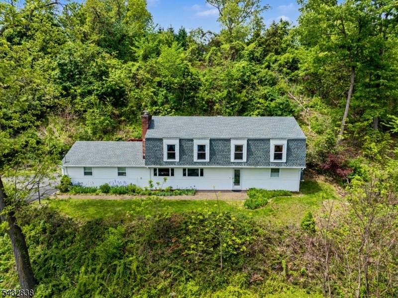 MOTHER DAUGHTER HOME IN MONTVILLE TWP TWO HOMES FOR THE PRICE OF ONE !