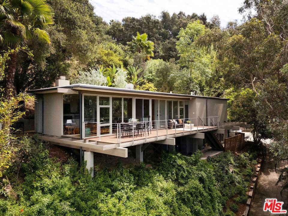 3640   Multiview Dr 3BR Hollywood Hills East La