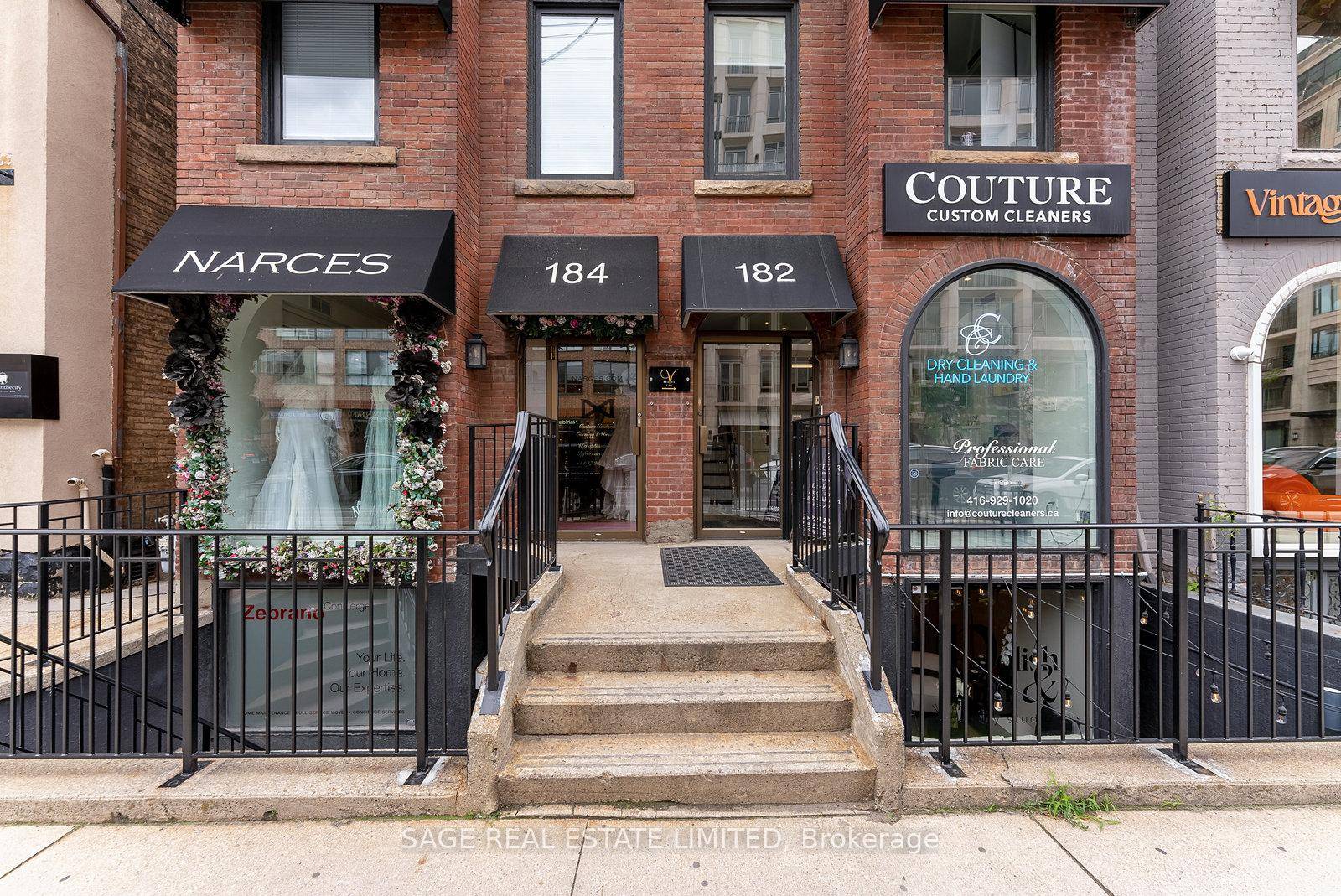 Located in Yorkville's prestigious Davenport Terrace, just a short distance from the renowned Designer's Walk, this meticulously designed top floor space offers over 900 square feet of prime commercial real ...