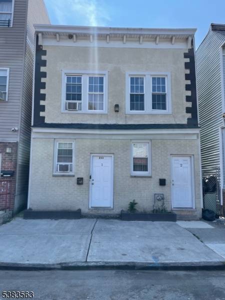 233 Rhode Island Avenue is a tenant occupied short sale property with 2 units, offering a total of 5 bedrooms and 2 bathrooms.