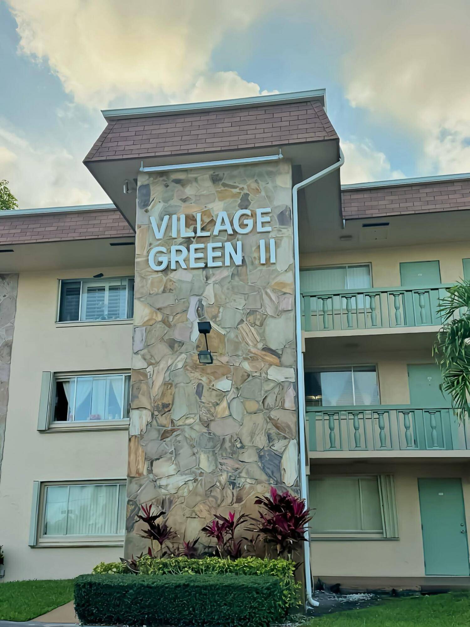 Nicely decorated 2 bedroom 1.
