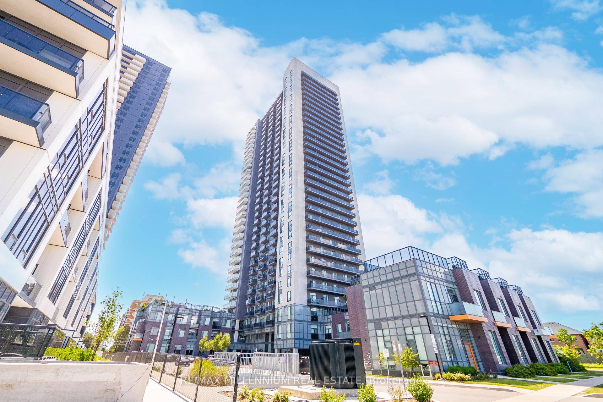 Prime Mississauga Location !