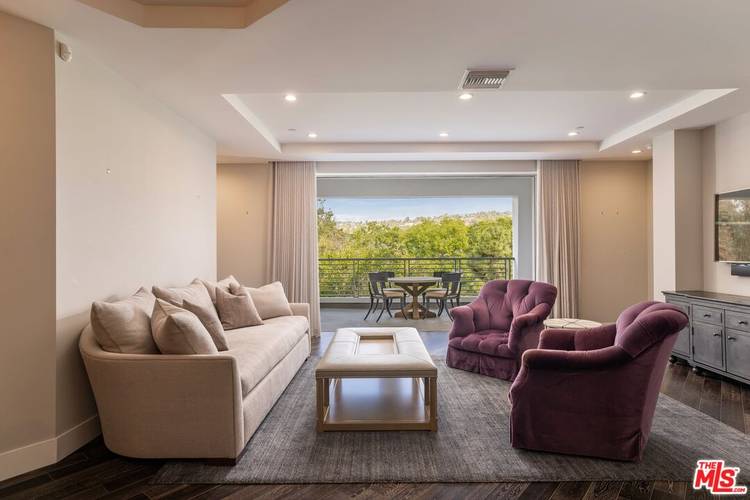 460  N Palm Dr 2BR Beverly Hills Post Office | B.H.P.O. La