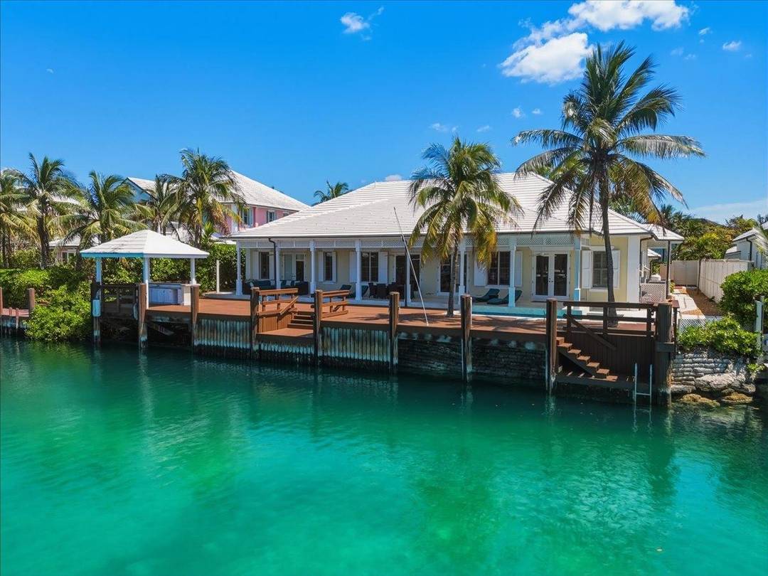 3 BEACH ISLAND Single Family Home Old-Fort-Bay New-Providence