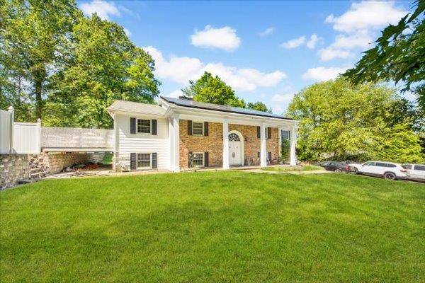 Welcome to a Rare Gem in Upper Nyack !