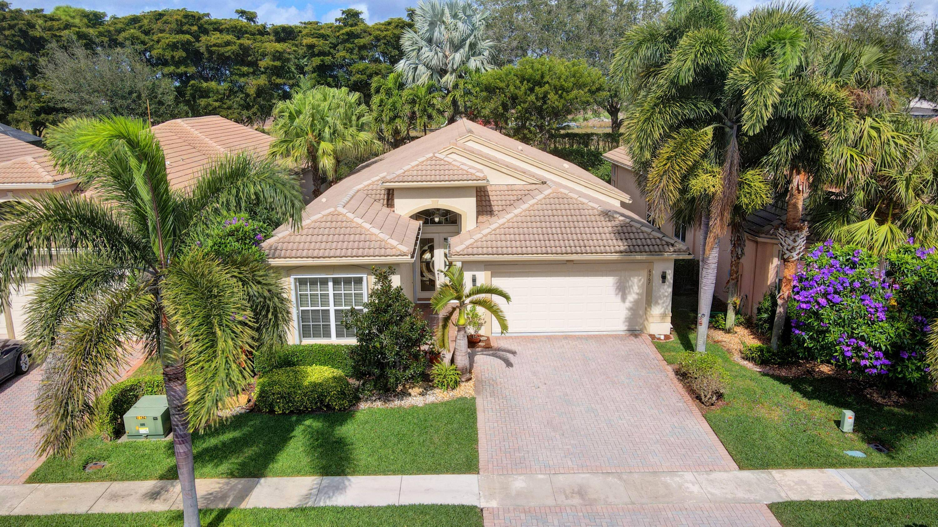 Irresistible Open Floor Plan, Stunning Atlantic Model 3 BR 2BA home w Beautiful Upgrades Luxurious Remodeled Master Bathroom w Gorgeous White Wood Cabinets Custom Quartz Counters, Designer Mirrors, Flooring Fan.