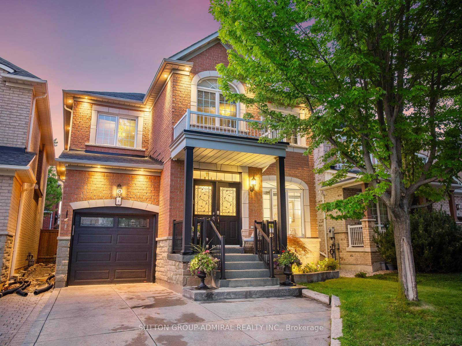 Located in a quiet, family friendly pocket of Markham near top rated schools, beautiful parks, and convenient amenities, 4 Haywood Drive offers the perfect blend of suburban comfort and city ...