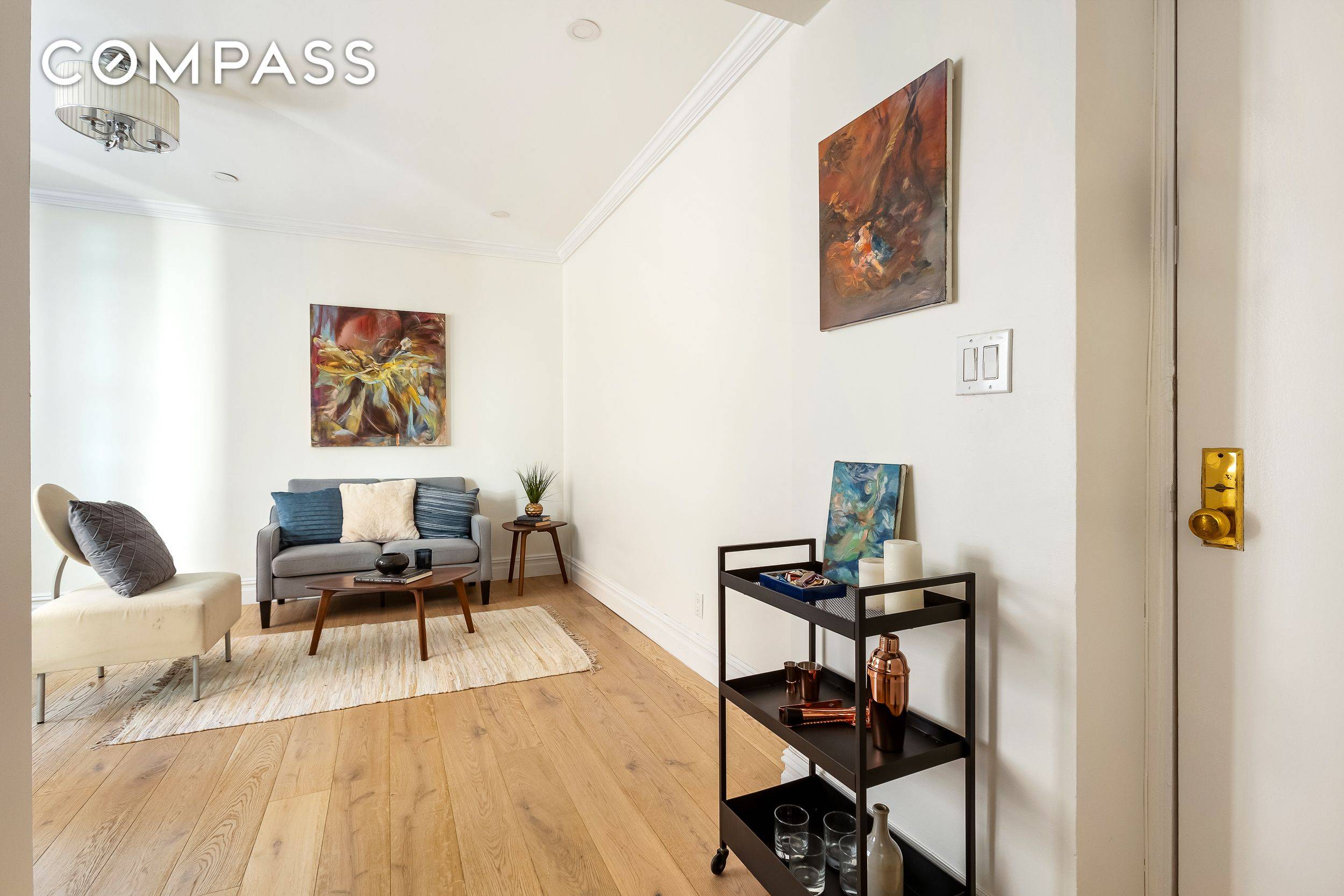 Beautiful prewar one bedroom apartment with a spacious bedroom that easily accommodates a queen king size bed, night stands and desk space.