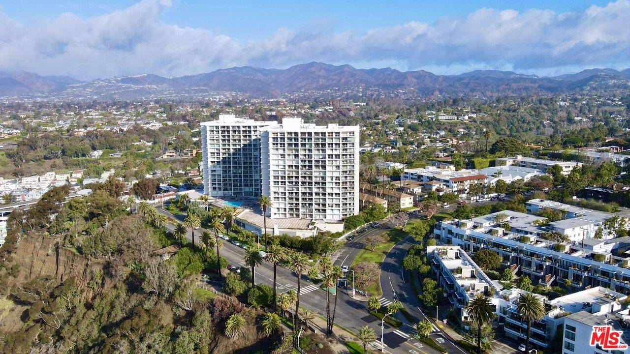 201 Ocean Ave 2BR Pacific Palisades La