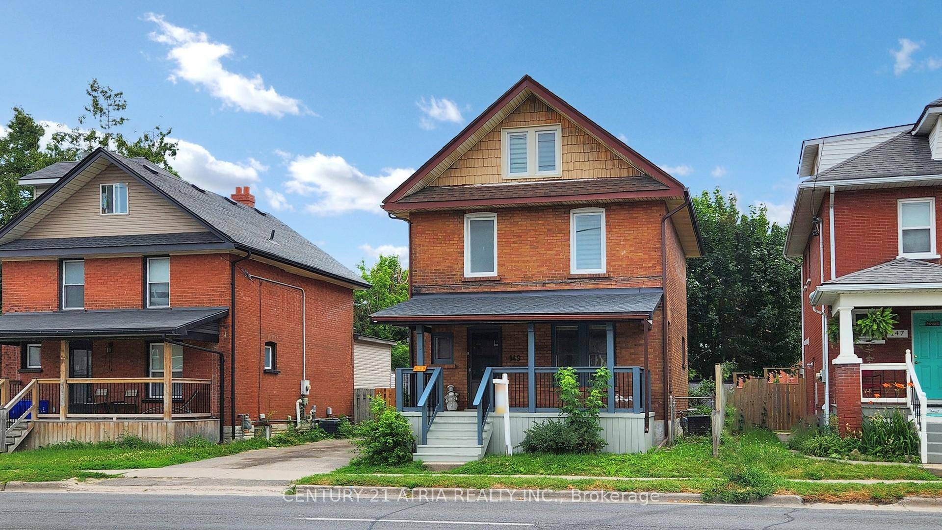 Beautiful All Brick Detached Home 5 Beds, 2 Baths.