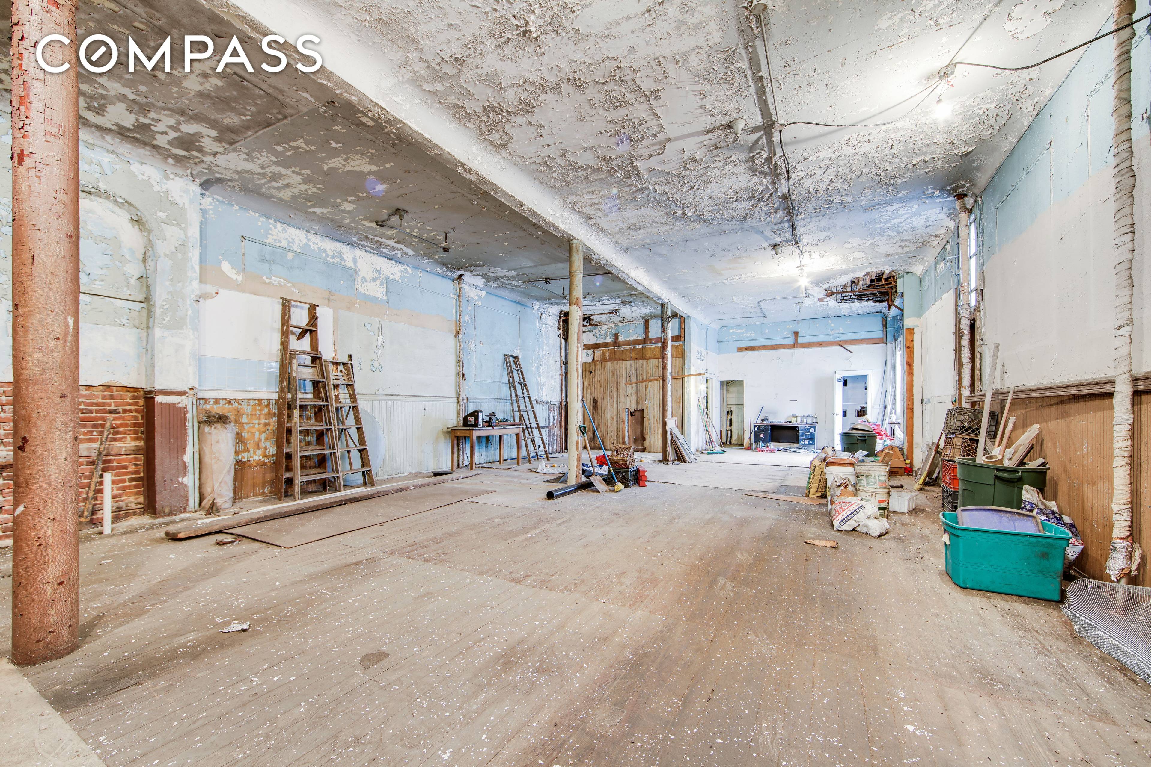 Unlock a great investment opportunity in the vibrant heart of Williamsburg.