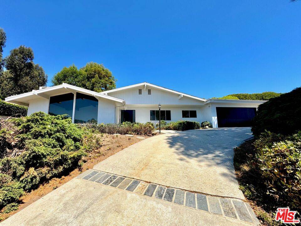 31617   Broad Beach Rd 3BR Malibu La