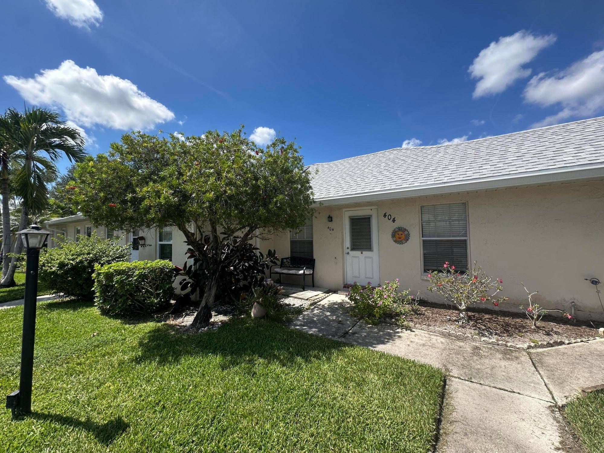 Newly updated condo with never before used kitchen.