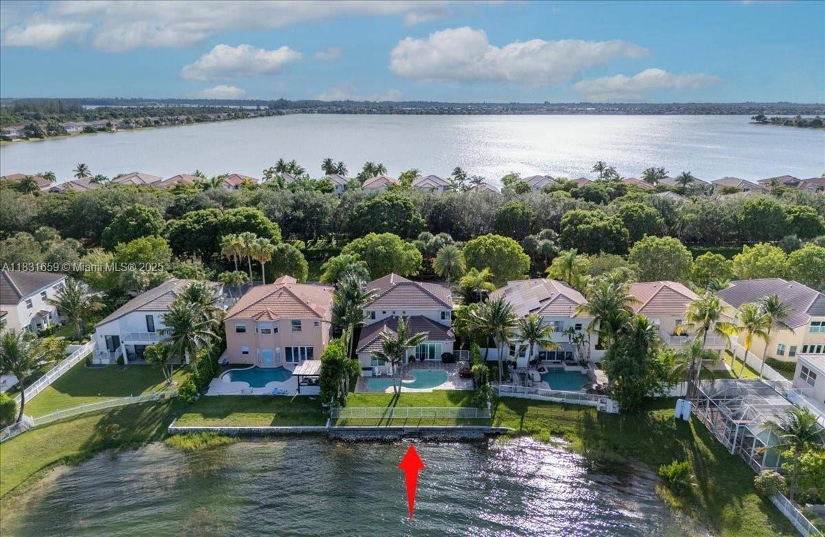 Lakefront living in Riviera Isles !