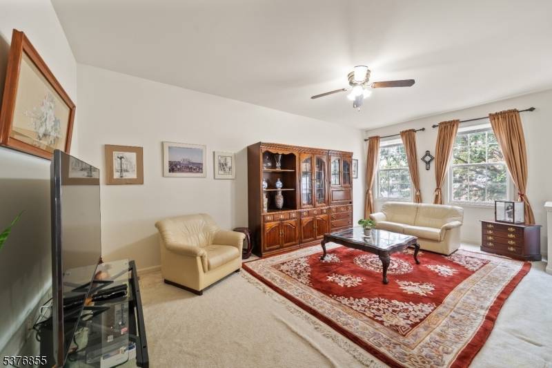 Welcome to this beautifully maintained Londonderry style townhome located in the highly sought after Cambridge Crossings gated community of Clifton !