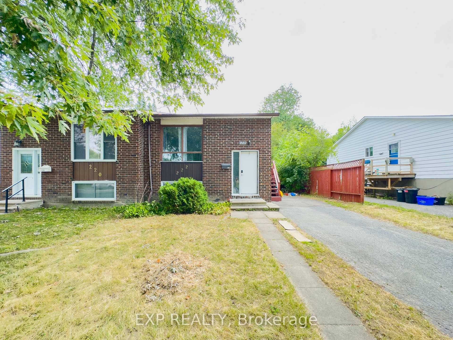 Welcome to 222 Castlefrank Road, Lower !