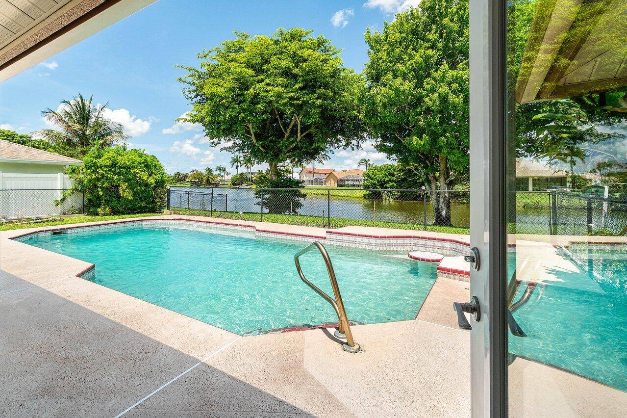 Discover this beautiful CBS lakeview pool home in the highly desirable NON HOA Crestwood community bring your boat and enjoy true Florida living !