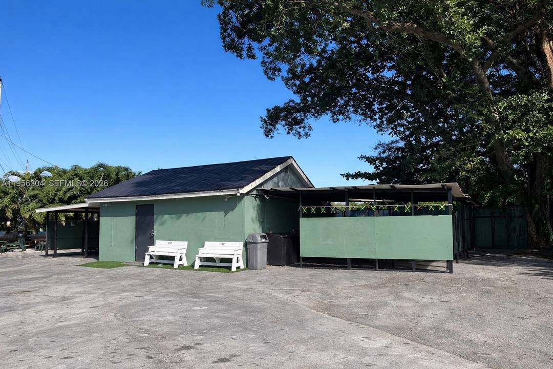 Turnkey Reggae Lounge for sale at a signalized corner of US 1 and SW 220th Street in the rapidly growing Goulds area of Miami.