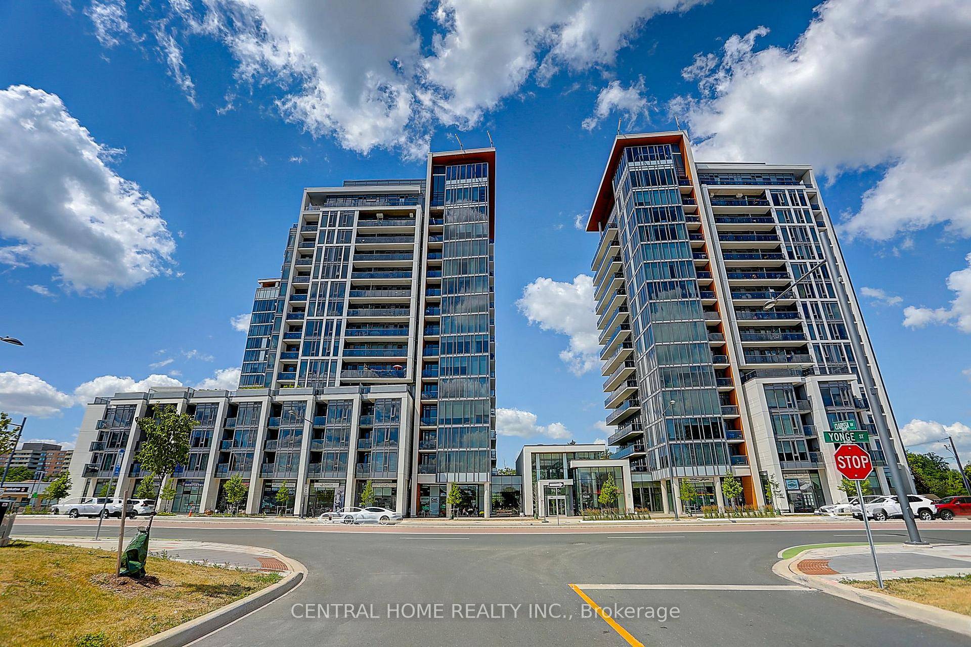 Beautiful 2 1 corner unit with enclosed den see floor plan, 2 bathrooms, 2 balconies with unobstructed views, 9 foot smooth ceilings, underground parking space close to elevator, storage locker, ...