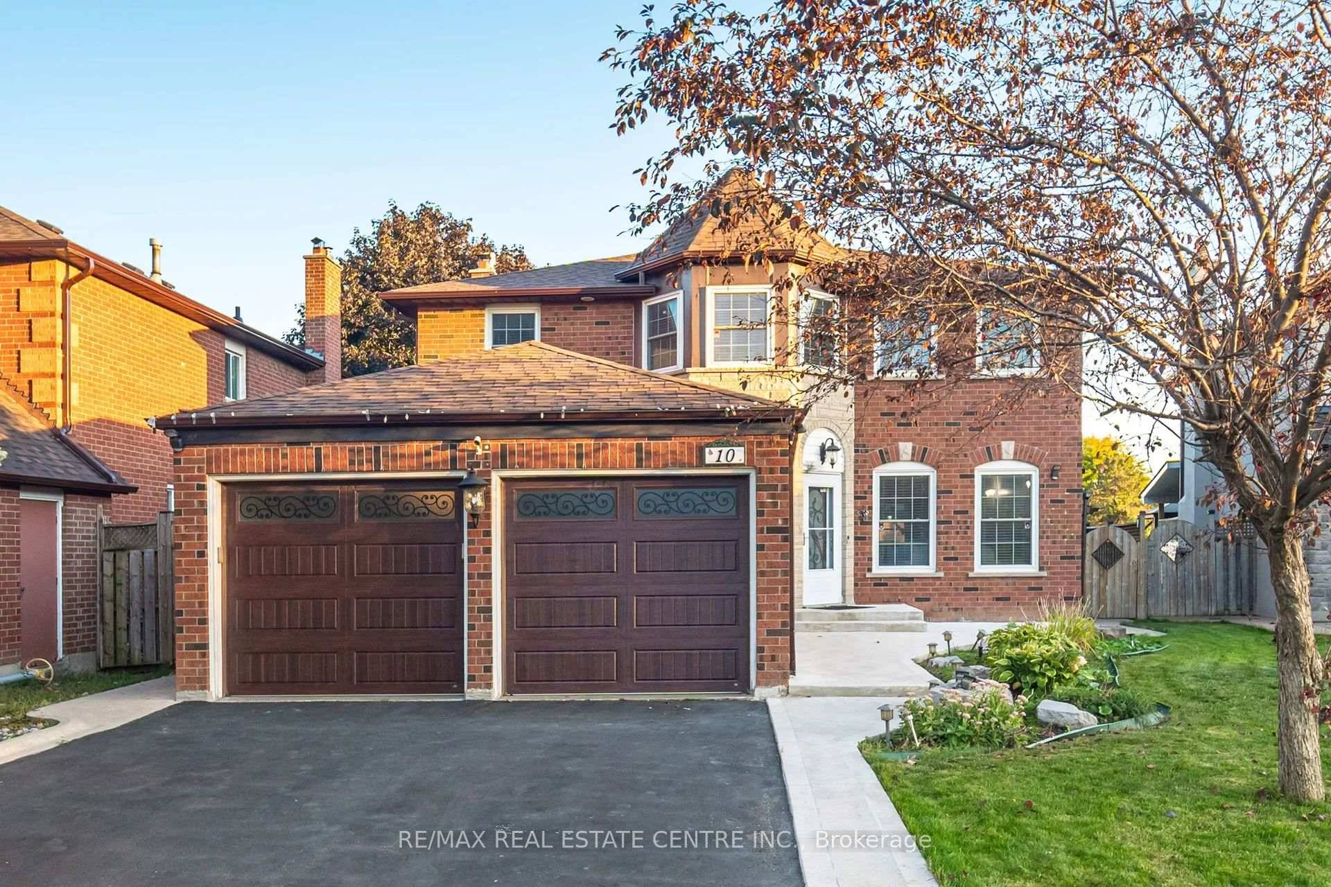 10 Nipissing Rarely Offered Exquisite Detached 4 Br Home With Functional Spacious Principal Rooms.