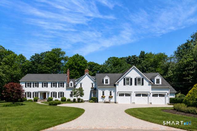 Prepare to be dazzled ! A blend of sophistication charm, this Federal style colonial offers a combination of custom finishes period details to create a home to suit a variety ...