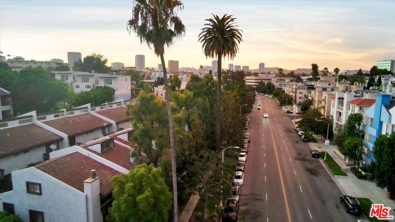1925 S Beverly Glen Blvd 2BR Beverlywood La