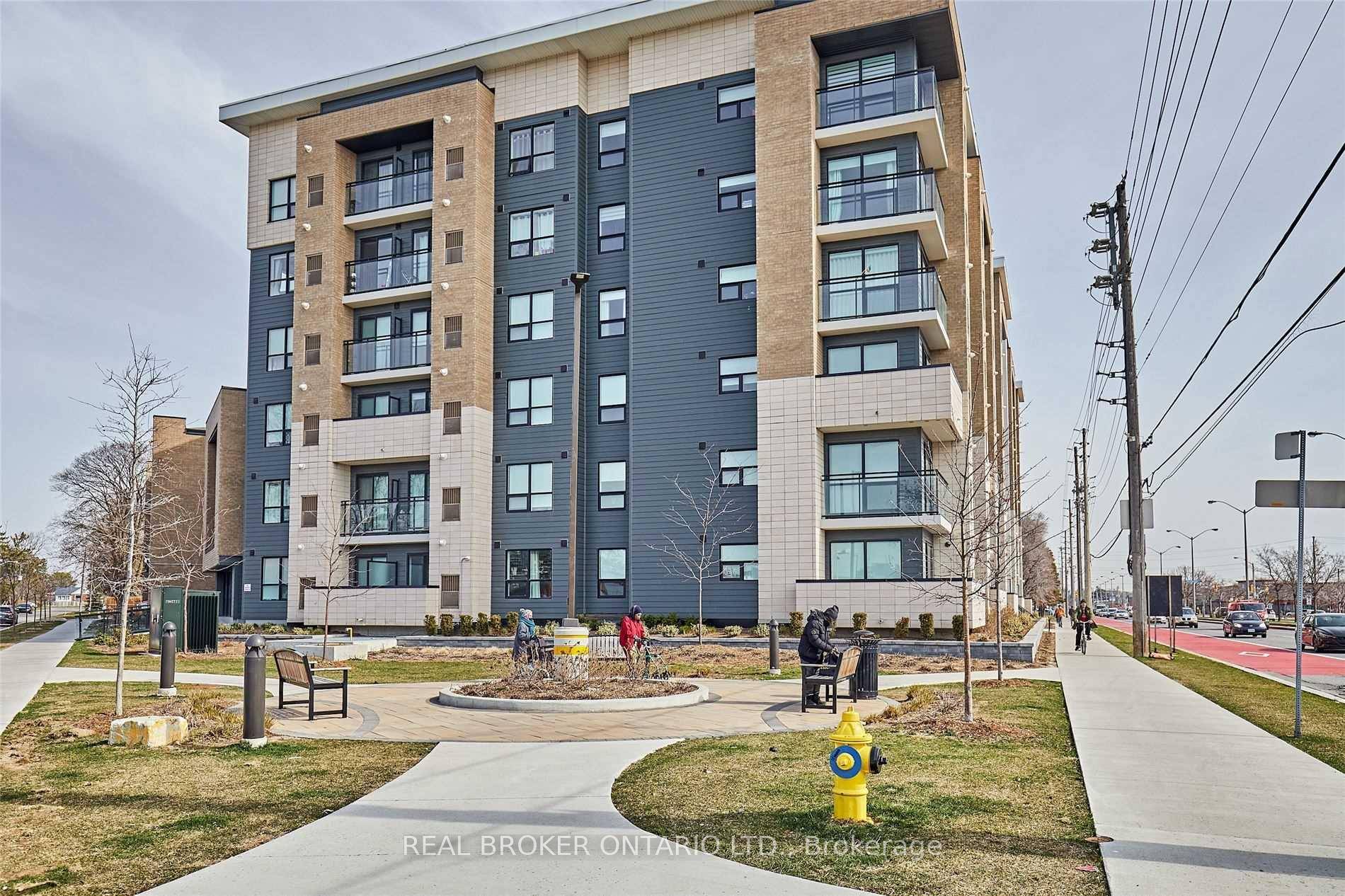 Welcome to this charming and convenient 1 bedroom condo.