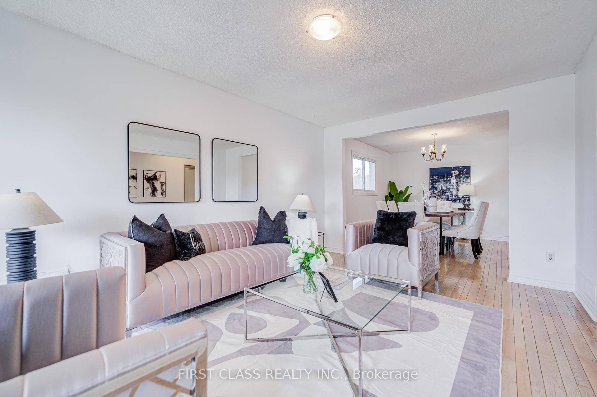 Great Location ! Owned By The Same Family Since New !