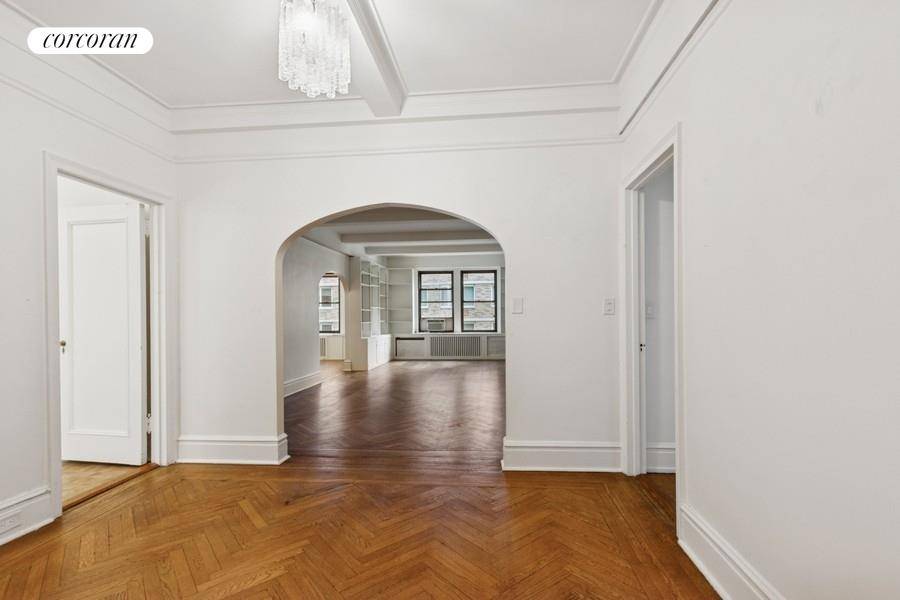 7 large rooms, 3 4 bedrooms, 3 full baths and 3 storage units in the basement that transfer with the apartment and pet friendly.