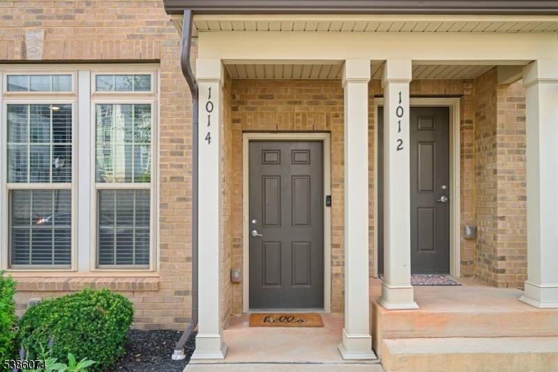 Luxury 2BR, 2BA townhome in the heart of Somerville offering the perfect blend of modern elegance, everyday comfort, and a central location.