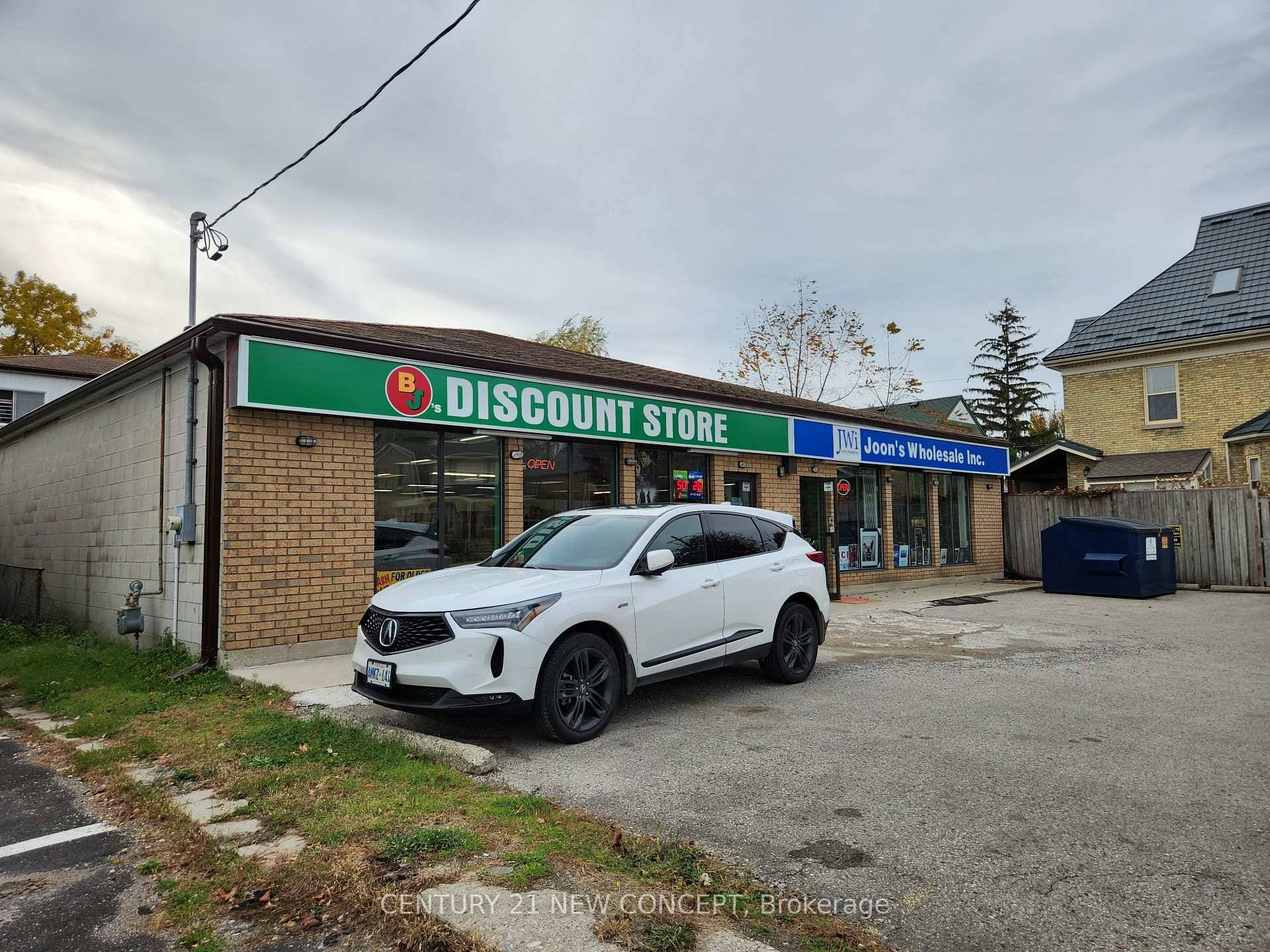 The property is located in the heart of Strathroy.