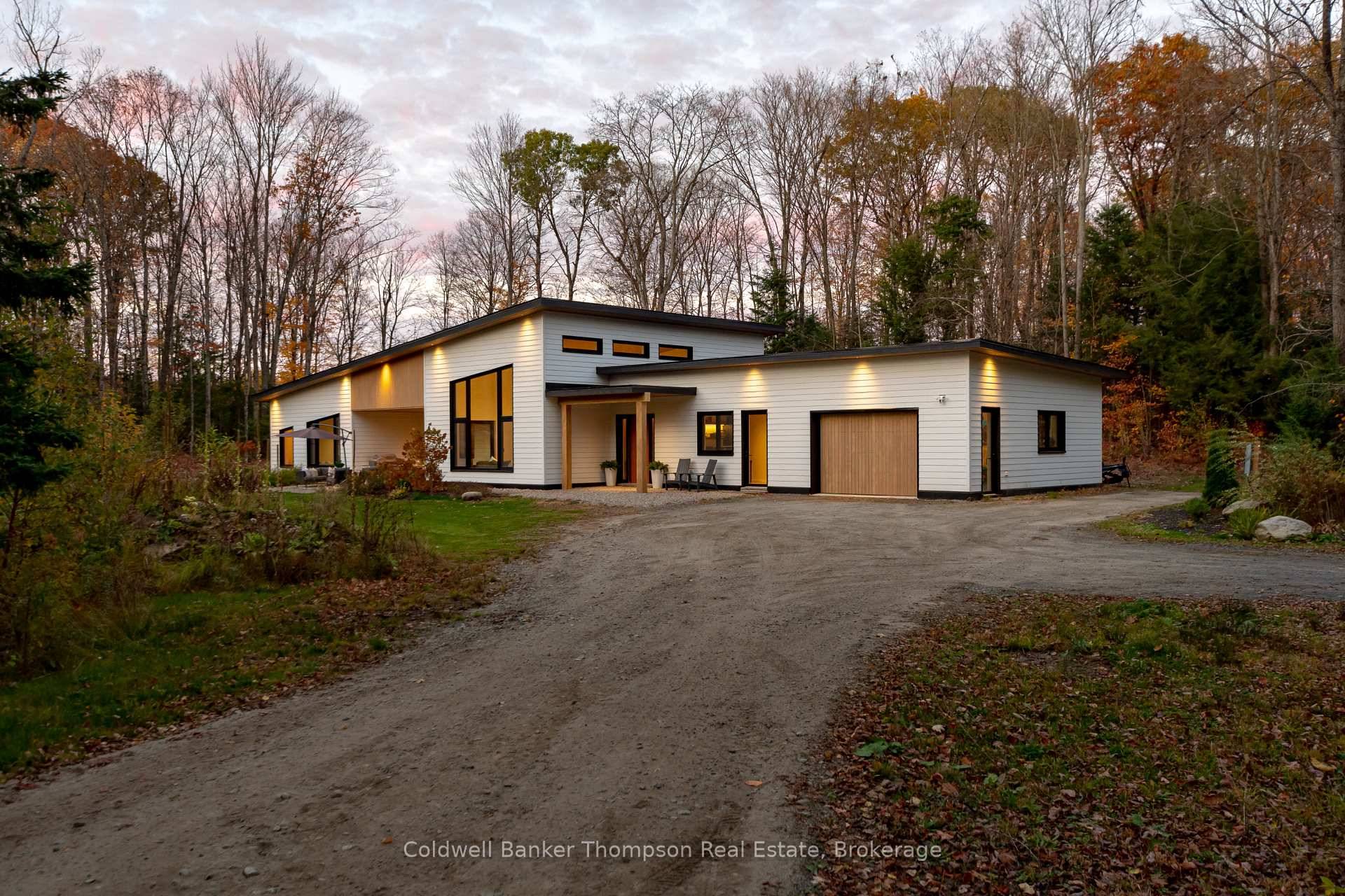 Curated by Thyme Design, renowned for creating healthy living spaces using sustainable practices that reflect Muskoka living amp ; a refined northern aesthetic, this exceptional 3 bed, 2.