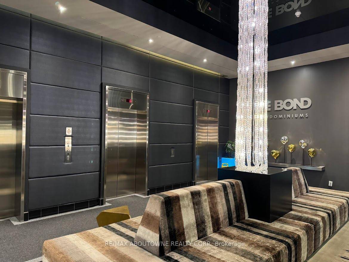 A Designer Suite With Amazing City View Offering Both Functionality amp ; Style.