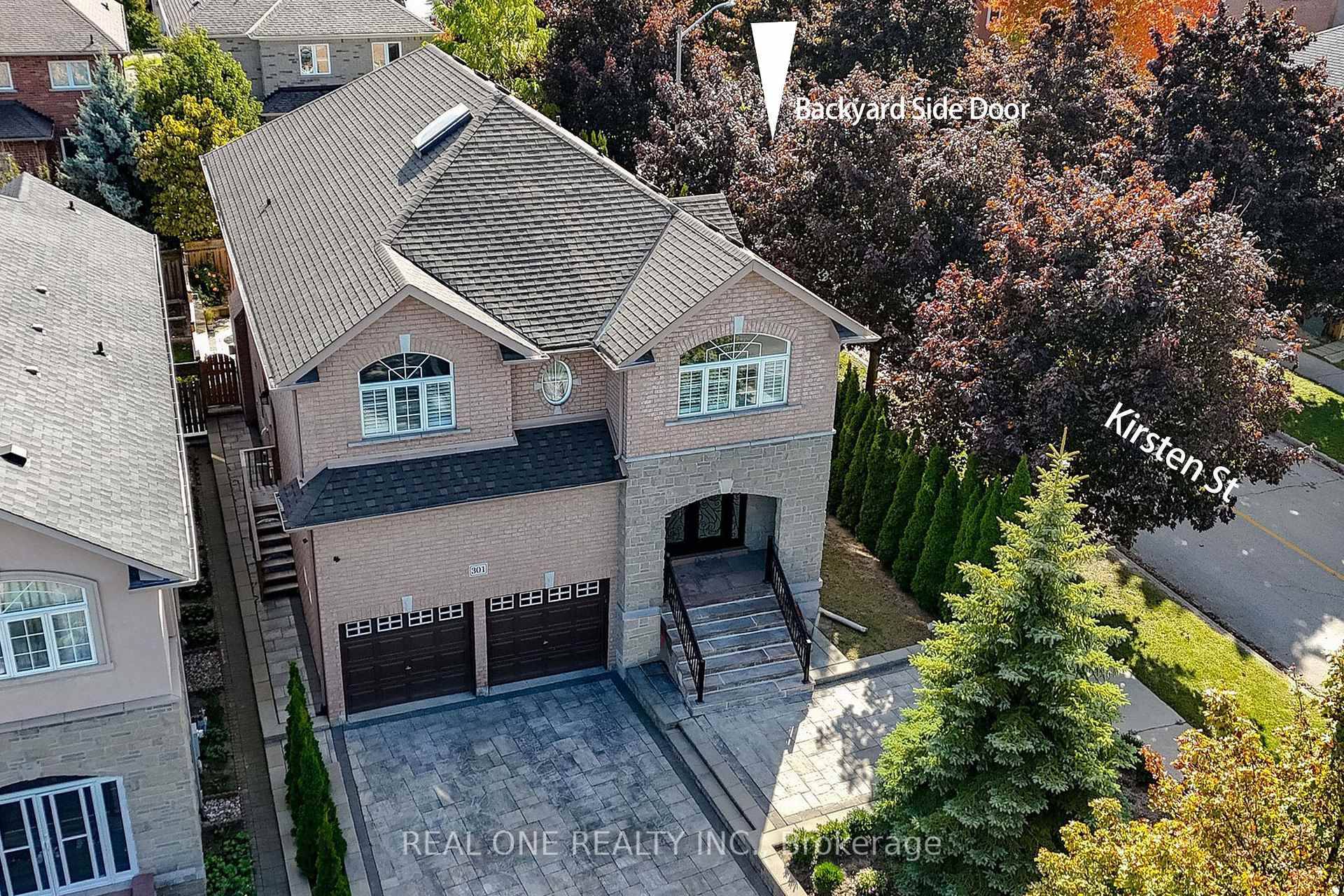 Custom Built Luxury Home, Nestled in Prestigious Observatory community features Upper level 2 bedrooms for lease.