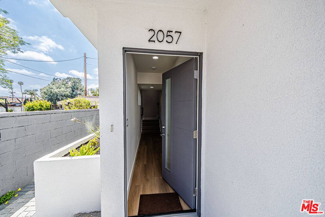 2057  S Garth Ave 4BR La