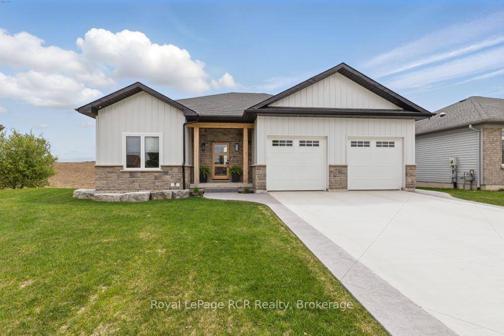 This less than 1 year old bungalow in Mildmay offers a perfect blend of comfort and quality.