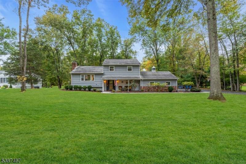 Welcome to this beautifully maintained and light filled home featuring an updated open concept kitchen with sleek quartz countertops, stainless steel appliances, and a seamless flow into the dining area ...