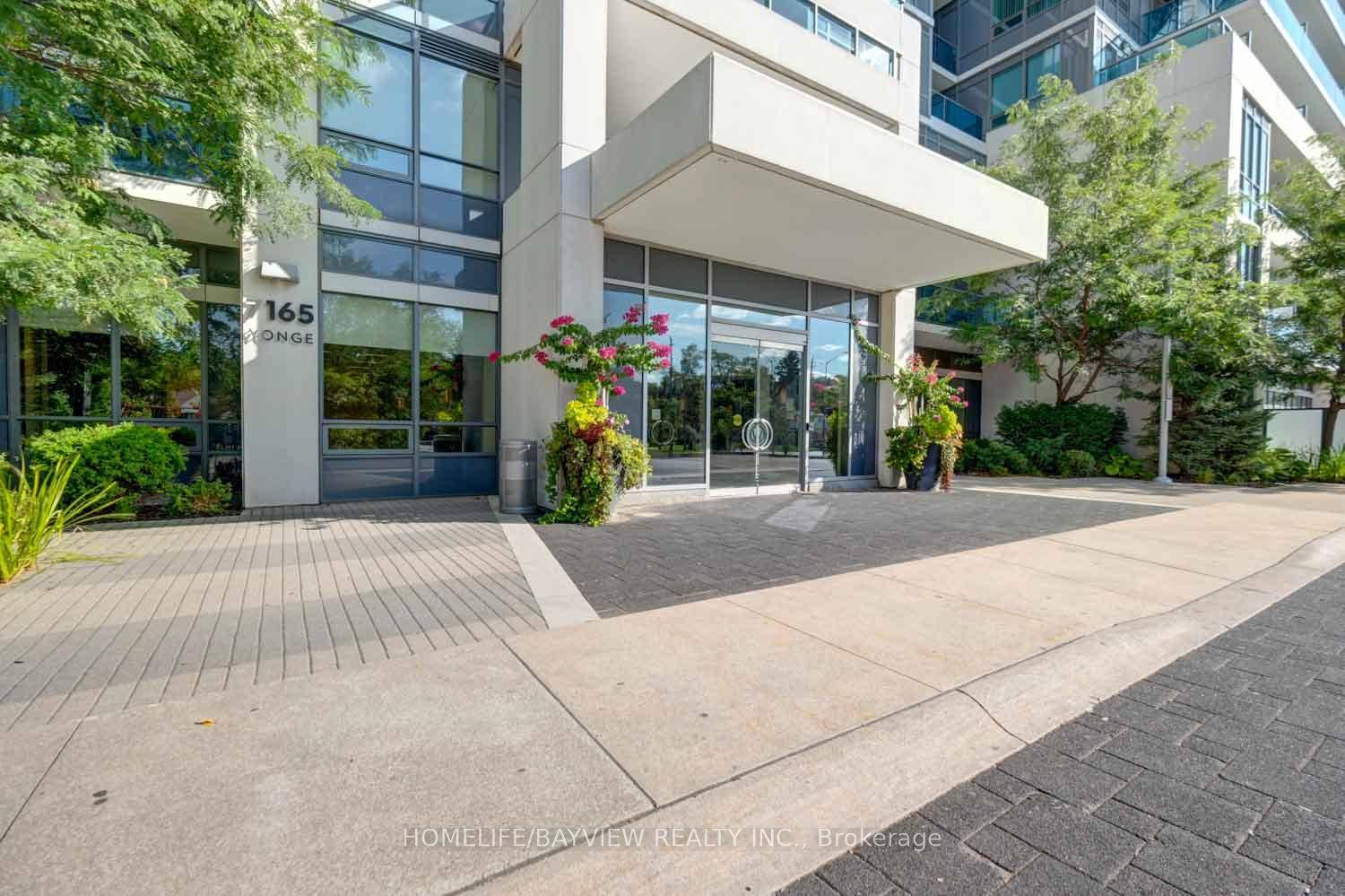 Welcome to this spacious amp ; bright one bedroom condo at the prestigious Parkside Towers World on Yonge, featuring 9 ft ceilings, laminate floors, large windows, an open concept layout, ...