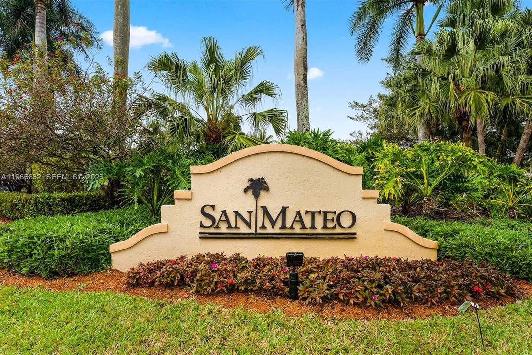 Weston San Mateo, corner two story townhome with 4 bedrooms, 2 1 2 bathrooms with 1 car garage Brand new hardwood laminate flooring throughout Beautifully remodeled bathrooms Bright and spacious ...