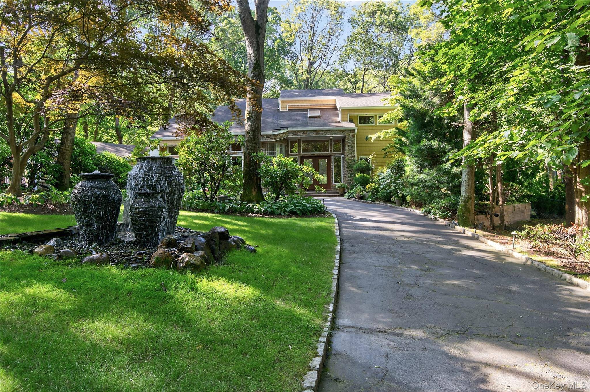 Welcome to this stunning 3 bedroom contemporary style home, where rugged natural beauty meets modern elegance.