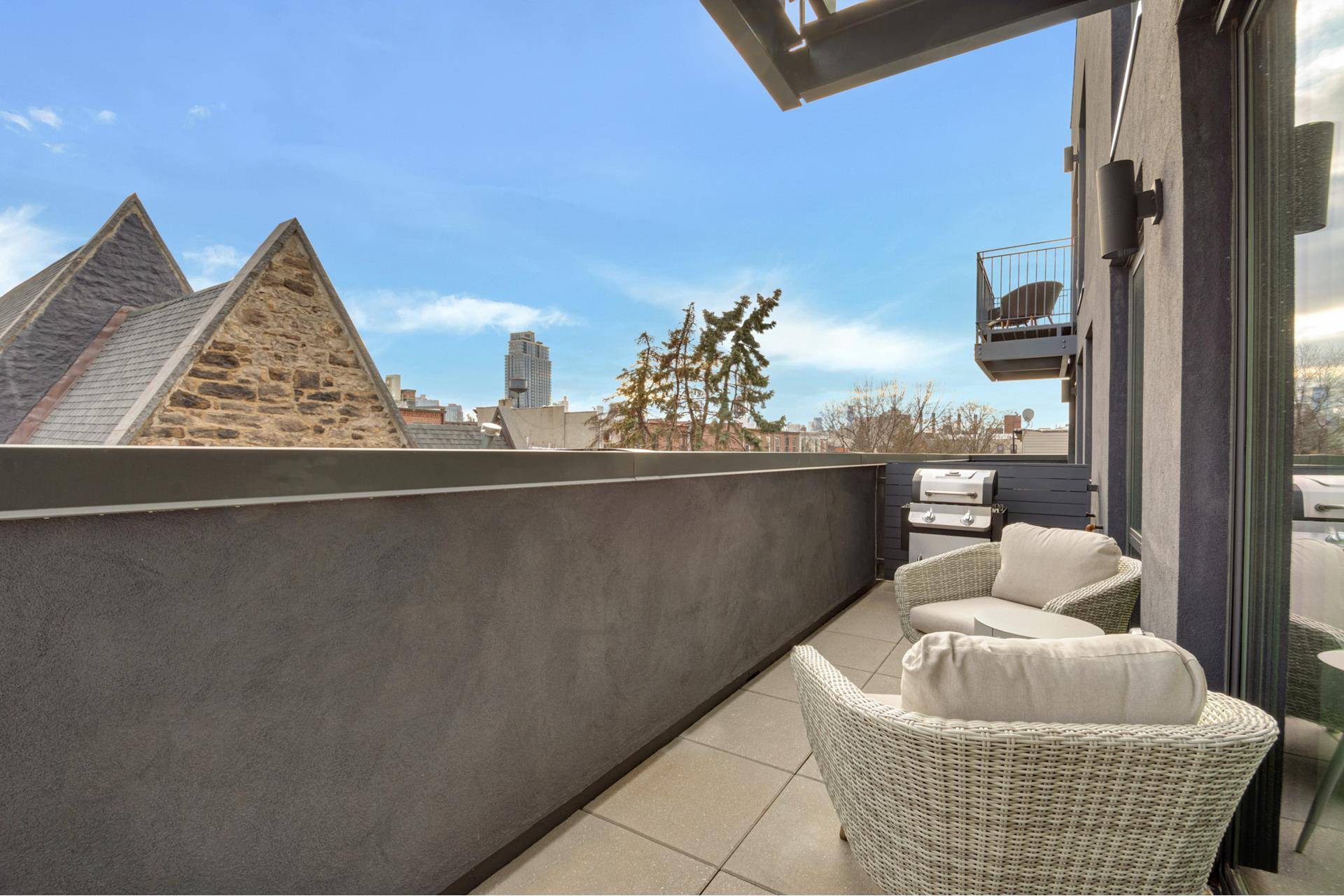 Residence 4B presents a rare opportunity to own a turnkey, income generating home in one of Brooklyn's most architecturally distinctive and desirable addresses.