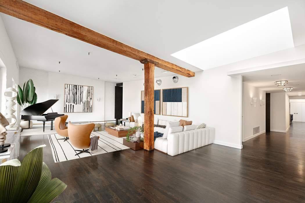 Boasting expansive river views, this exceptional light flooded TriBeCa penthouse aerie successfully marries the architectural details of a classic 19th century industrial loft with a luxurious modern renovation.