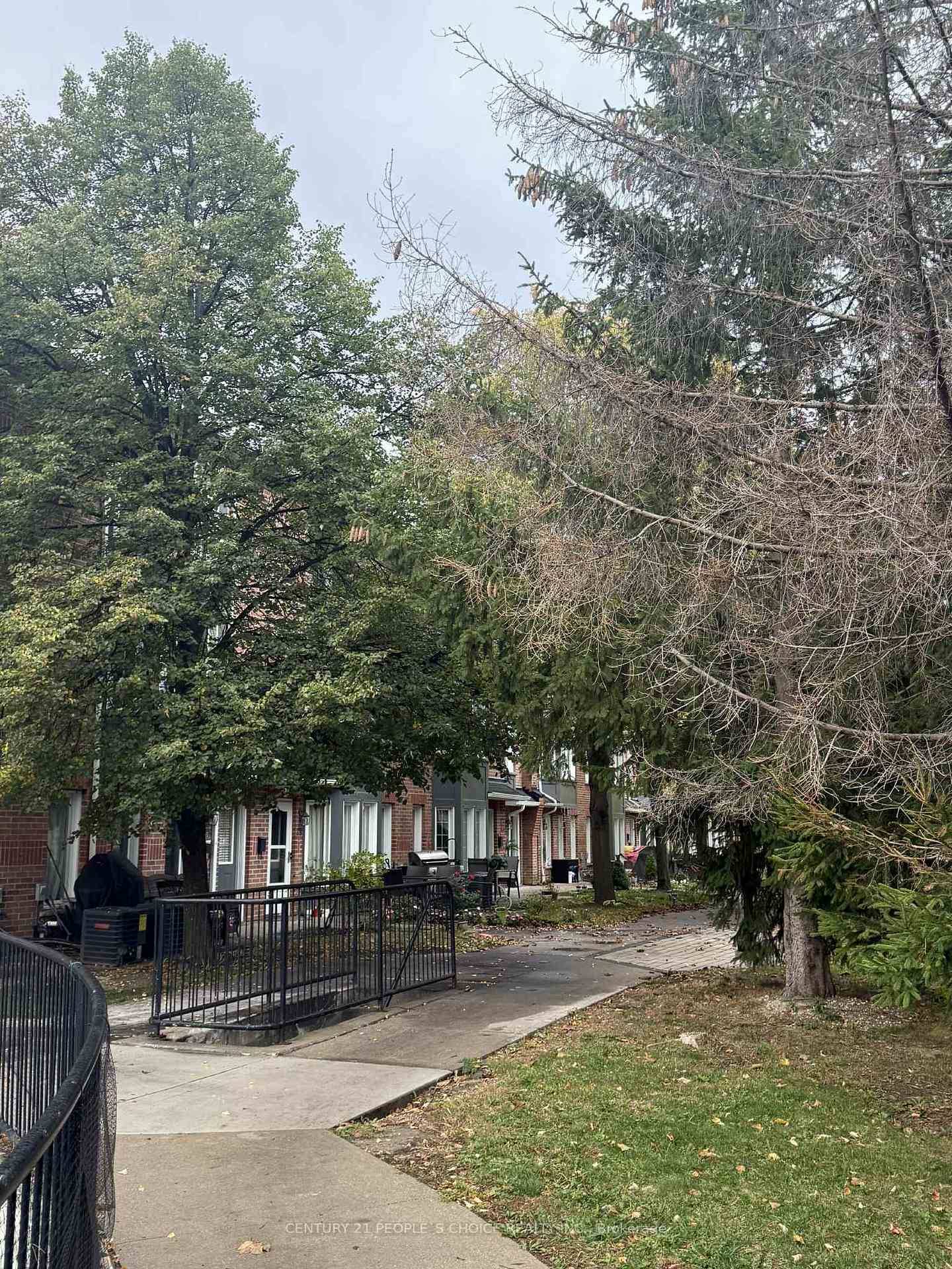 Welcome to this bright and spacious condominium townhouse being sold as is offering a great opportunity for the firs time home buyers, investors, or anyone looking to customize their dream ...